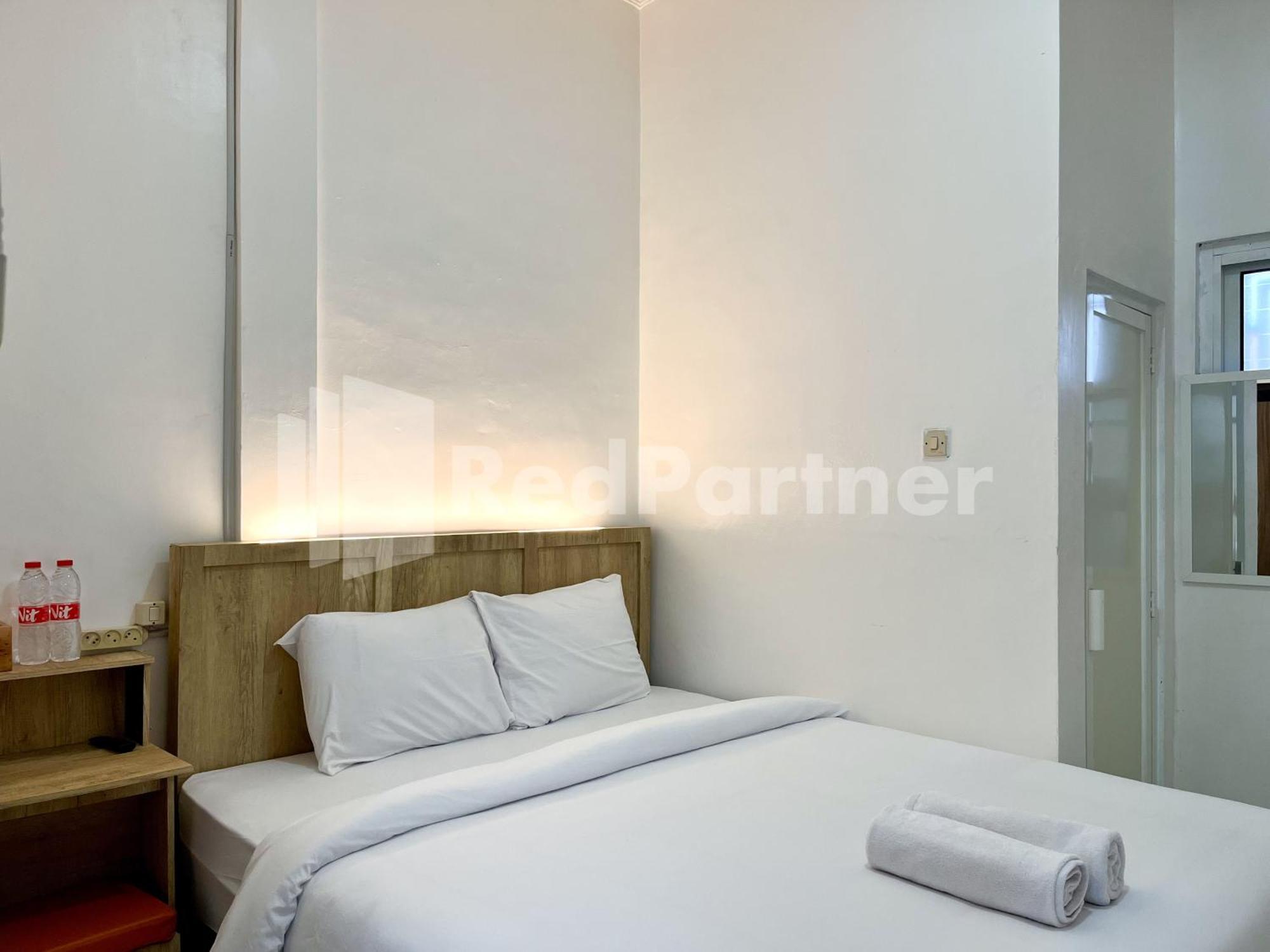 D Palma Near Lokananta Manahan Mitra Reddoorz Surakarta  Ngoại thất bức ảnh