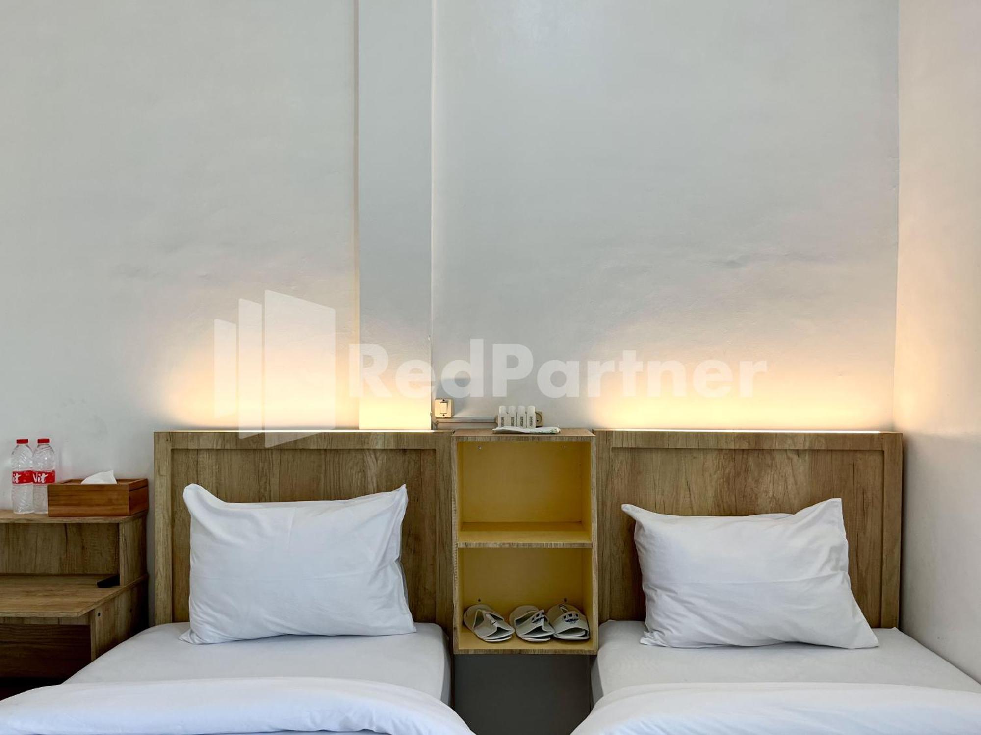 D Palma Near Lokananta Manahan Mitra Reddoorz Surakarta  Ngoại thất bức ảnh